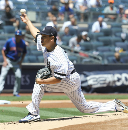 メッツ戦に先発し、今季4勝目を挙げたヤンキースの田中=11日、ニューヨーク