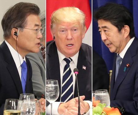 (左から)韓国の文在寅大統領、トランプ米大統領、安倍晋三首相(EPA時事)