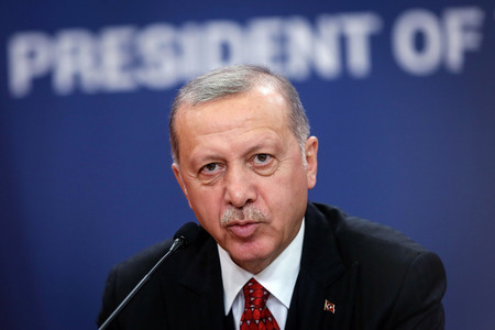 トルコのエルドアン大統領=7日、ベオグラード(AFP時事)