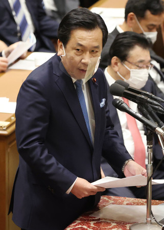 衆院予算委員会で質問する立憲民主党の枝野幸男代表=25日午前、国会内