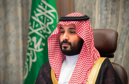 サウジアラビアのムハンマド皇太子=リヤド、サウジ王室が2020年11月提供(AFP時事)