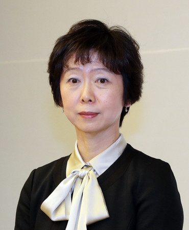 山田真貴子氏