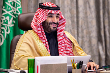 サウジアラビアのムハンマド皇太子=サウジ王室が2020年12月に提供(AFP時事)