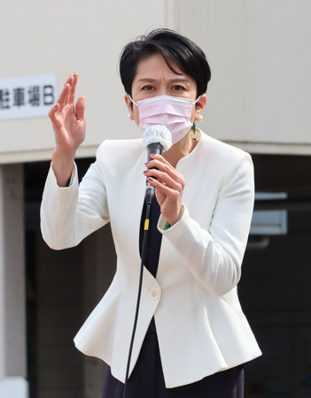 参院広島選挙区再選挙の立憲民主党が推薦する候補者の出陣式で、応援演説する同党の蓮舫代表代行=8日午前、広島市
