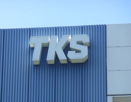 東京機械のロゴ