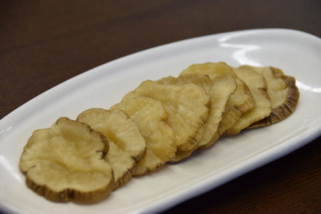 秋田県郷土名物の漬物「いぶりがっこ」