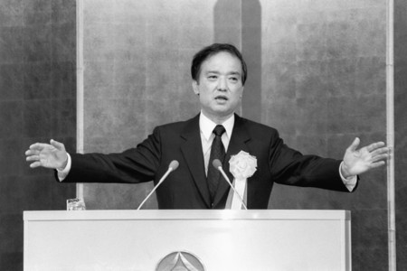 内外情勢調査会第32回全国年次大会で講演する海部俊樹首相(当時)=1989年11月2日、東京都千代田区のホテルニューオータニ