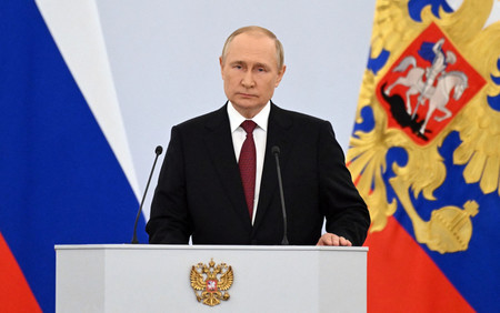演説するロシアのプーチン大統領＝９月３０日、モスクワ（ＡＦＰ時事）