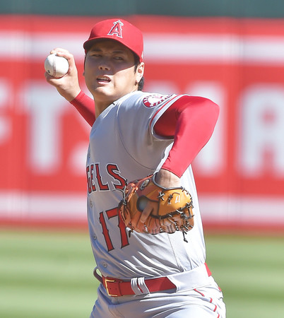 アスレチックス戦に先発したエンゼルスの大谷。規定投球回に達した=5日、オークランド