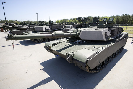 米軍の主力戦車「エイブラムス」＝２０２２年４月、南部ジョージア州（ＥＰＡ時事）