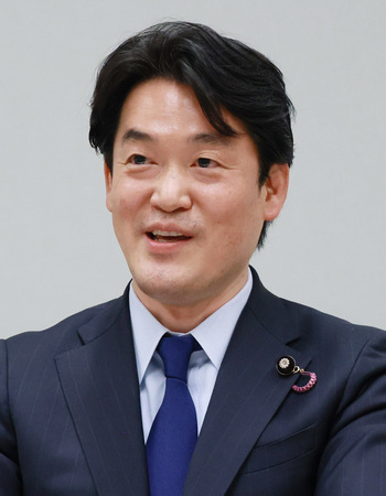 立憲民主党の小西洋之氏=30日、参院議員会館