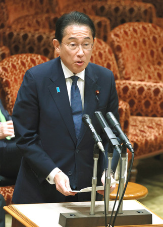 参院予算委員会で先進7カ国首脳会議(G7広島サミット)の成果を報告する岸田文雄首相=26日午後、国会内