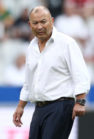 オーストラリアを率いるジョーンズ監督=9日、パリ郊外(AFP時事)