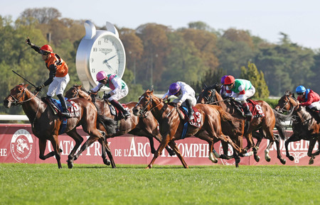 スルーセブンシーズは４着＝競馬凱旋門賞 | 時事通信ニュース