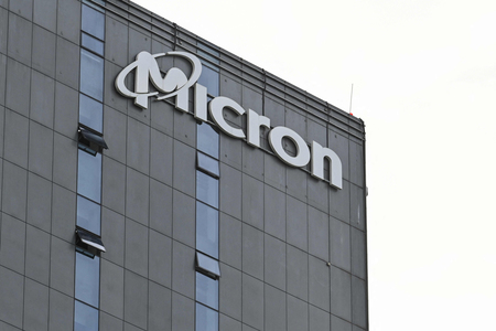 米マイクロン・テクノロジーのロゴ(AFP時事)