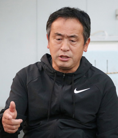 全日本大学女子駅伝対校選手権に向けて意気込みを語る名城大の米田勝朗監督=11日、名古屋市