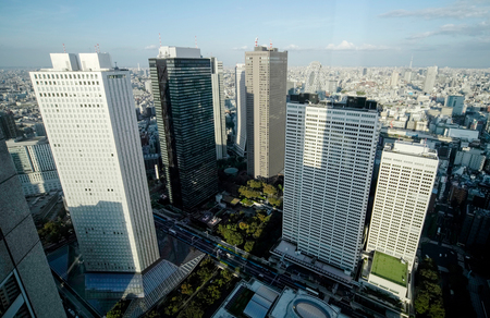 東京都心部の高層ビル群（ＥＰＡ時事、資料写真）