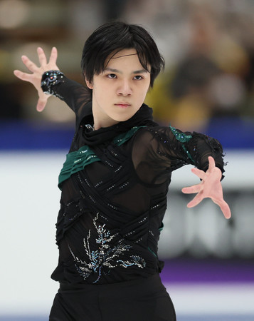 全日本選手権男子フリーで演技する宇野昌磨＝２０２３年１２月２３日、長野・ビッグハット