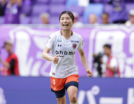今季限りでの現役引退を表明したサッカーの元日本女子代表の鮫島彩（大宮）＝１１日、エディオンピースウイング広島（ＷＥリーグ提供）