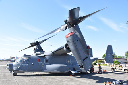 米軍横田基地（東京都）に配備された空軍仕様の輸送機ＣＶ２２オスプレイ＝５月１８日、同基地