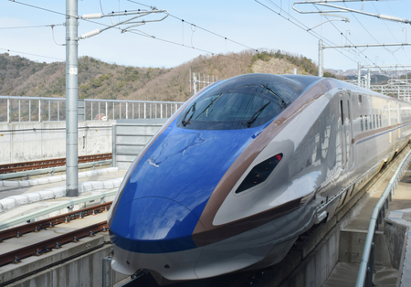 北陸新幹線の車両＝福井県敦賀市