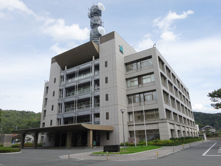 鳥取県警本部＝鳥取市