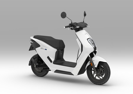 ホンダの電動二輪車「ＥＭ１　ｅ：（イーエムワン　イー）」（同社提供）