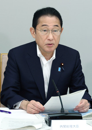 能登半島地震復旧・復興支援本部で発言する岸田文雄首相＝２６日午前、首相官邸