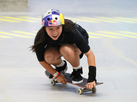 女子決勝、笑顔を見せる織田夢海＝６日、大阪・ムラサキパークららぽーとエキスポシティー