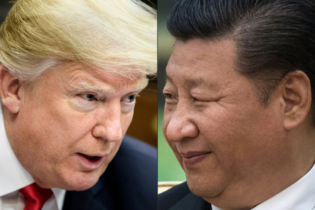 トランプ前米大統領（写真左）と中国の習近平国家主席（ＡＦＰ時事）