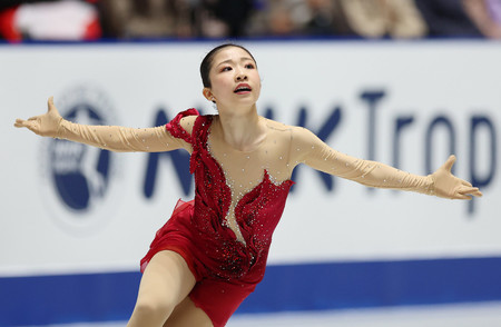 女子フリーで演技する千葉百音＝９日、東京・国立代々木競技場