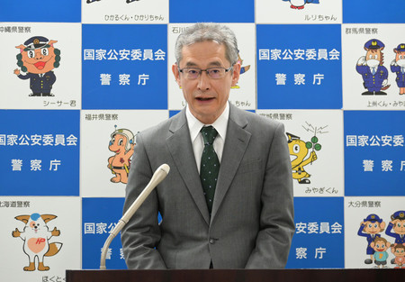 定例記者会見に臨む警察庁の露木康浩長官＝１２日午前、東京都千代田区