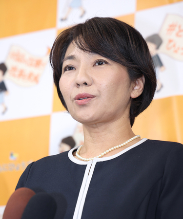 前尼崎市長の稲村和美氏＝１１月１７日、神戸市中央区