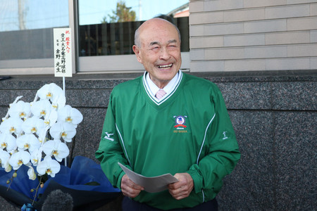 イチローさんの米野球殿堂入りの喜びを語る父親の鈴木宣之さん＝２２日午前、愛知県豊山町