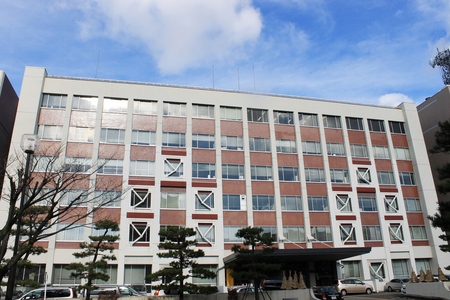 秋田県警本部＝秋田市