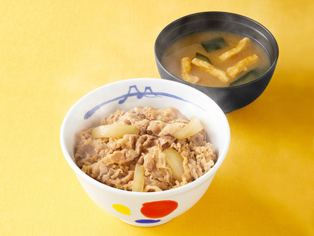 値上げされる牛丼チェーン「松屋」の「牛めし」並盛り(松屋フーズ提供)
