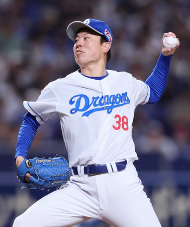 力投する中日先発の松葉=20日、バンテリンドーム