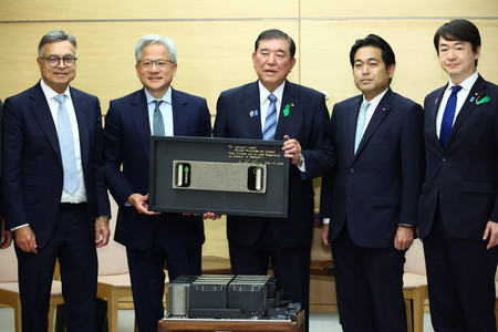 物理AI、日本企業に革命」＝エヌビディアCEO、石破首相と