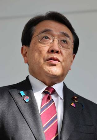 赤沢亮正経済再生担当相=18日、東京都内