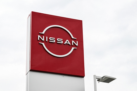日産自動車のロゴ(AFP時事)