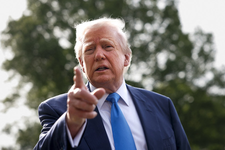 トランプ米大統領=25日、米ワシントン(AFP時事)