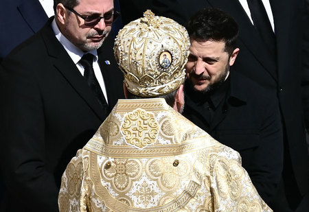 フランシスコ・ローマ教皇の葬儀に参列するためバチカン市を訪れたウクライナのゼレンスキー大統領(AFP時事)
