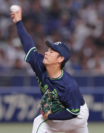 今季2勝目を挙げたヤクルトの小川=27日、バンテリンドーム
