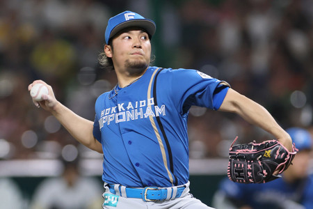 力投する日本ハム先発の伊藤=29日、みずほPayPay