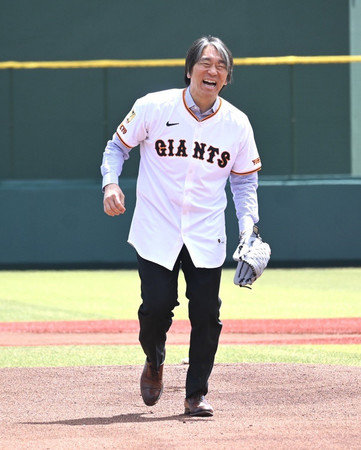 松井秀喜さん巨人軍在籍最終年’20春季キャンプ時、G公式球にサインを戴きました！ 松井秀喜さん、新球場で始球式＝プロ野球・巨人 | 時事通信ニュース