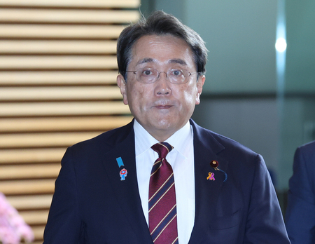 赤沢亮正経済再生担当相＝９日、首相官邸