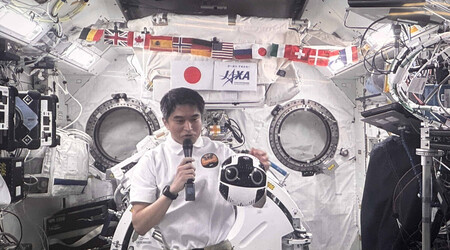 国際宇宙ステーション（ＩＳＳ）から記者会見する宇宙飛行士の大西卓哉さん＝２０日午後