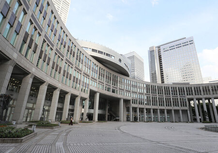 東京都議会議事堂=東京都新宿区
