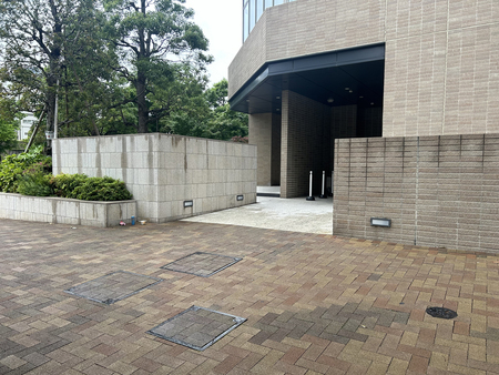 平沢俊乃さんが刺された現場=2024年5月、東京都新宿区