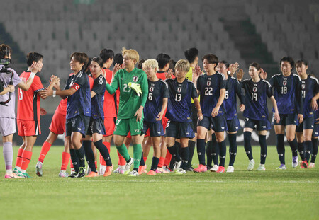韓国と引き分けた日本女子代表＝１３日、韓国・華城